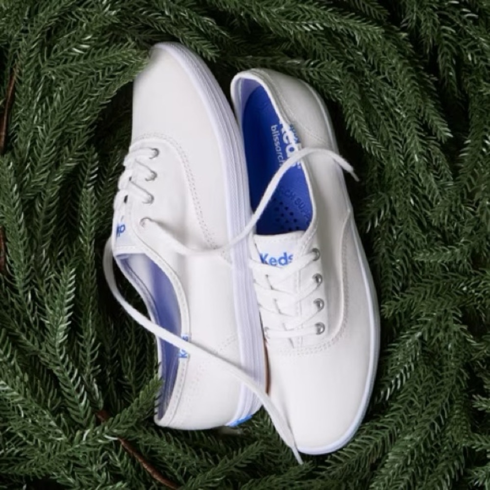 NIB$55 Keds Champion Originals Lace Up sz 5, White canvas - Picture 2 of 6